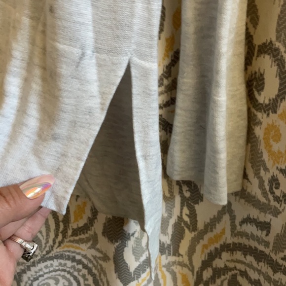 ZARA Gray V Neck - Picture 2 of 6